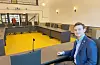 Ordførar Håvard Handeland har kommunestyresalen som sitt favorittrom i det nyrenoverte rådhuset. Onsdag leier han det første kommunestyremøtet i salen sidan februar 2020.