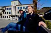 Remy Penev (nærast) og Nikolas Njerve har mønstra full 1. mai-markering i Sauda også i år. Dei håper flest muleg blir med, og viser til at den nyleg avslutta streiken til LO og YS aktualiserer at den vanlege arbeidstakaren ikkje skal ta lønna si for gitt.