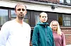 Eit samla legeteam i Sauda reagerer sterkt på at det er føreslått å kutta ei fastlegestilling, når arbeidsmengda alt er på eit kritisk nivå. Frå venstre: Qaiser Shahzad, Eirik Lunde Løfsgaard og Inga-Cecilie Sørheim.