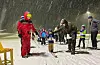 Utandørsidrett er ikkje for pyser! Snøver og vind prega andre rennet i telenorkarusellen i langrenn tysdag. På start Saga N. Nordvik (nr 3) og Mie Thingbø (nr 5), med Lars Lien Løland (nr.4) klar til å stilla seg opp.
