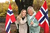 Leiar Jill Merete Bergsbakk og kasserar Irene Juvet Hugdal håpar mange vil vera med på å heia på Hildeborg i styrkeløft-VM.