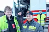 I løpet av éi veke i januar 2019 kjørte 45 yrkessjåførelevar opp i Sauda, og alle bestod. Espen Nedrebø og Stig Rune Tengesdal var stolte, nyutdanna yrkessjåførelevar. Nå vil Vegvesenet avvikle oppkjøring av vogntog og buss i Sauda.