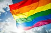 Vil regnbogeflagget, også kalla Pride-flagget, snart vaie over rådhustaket?