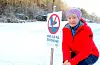 Sigrid Isberg Klyve har vore engasjert i Sauda Golfklubb sidan opninga for omlag 14 år sidan. Ho fortel at det ligg mykje arbeid bak dei finklipte greenane, og oppfordrar no folk til å respektere forbodet mot å ferdast på desse.
