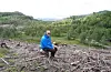 Åtte år etter at grunneigar Lars Reidar Fosstveit stilte opp på dette bildet og fortalte om utbyggingsplanane i Nordstøldalen, har han nå fått godkjenning til å