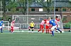 Tobias Espevik (2) kom på scoringslista i Saudas 3-7-tap mot Avaldsnes 16. mai. Frisparket frå rundt 20 meter blei sett vakkert i mål. Foto: Knut Atle M. Seim.