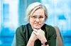 Helse- og omsorgsminister Ingvild Kjerkol (Ap) har valt å sjå bort frå faglege råd om å senke tiltaksnivået i vidaregåande skule frå raudt til gult.
