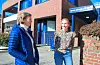 Leiar i Sauda sanitetsforening, Aslaug Tangeraas (venstre) og avdelingsleiar ved introtenesta, Janne Eikevik, håpar mange minoritetskvinner kjem for å få den viktige informasjonen om livmorhalskreft førstkommande onsdag.