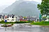 Fleire bebuarar i Åbøbyen kontakta politiet på grunn av støy og forsøpling fredag kveld.