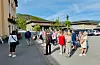 Det freda Folkets Hus i Sauda har nå Blått skilt»-status. Nær 50 personar var med på avdukinga onsdag ettermiddag.