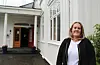 TRAVEL SOMMAR: Hotellmanager ved Sauda Fjordhotell, Katrine Wiik, er fornøgd med auken av turistar som kjem til Sauda om somrane. Både Sauda Fjordhotell og Kløver Hotel rapporterer om mykje besøk i denne årstida. (Foto: Ingvild Rørtveit Myklebust)