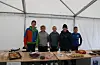 Denne gjengen frå G13 samla inn pengar til Norway Cup neste sommar.