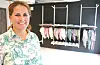 Siv Eli Haug Birkeland skal framover både drifta frisørsalongen Hår & Negl og barneklesbutikken Nøtteliten. Foto: Ingvil Bakka.
