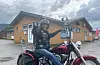 Bent Olsen er distriktskontakt-sjef i Harley-Davidson Owners Club Norway. Han står åleine bak ideen om å arrangera eit treff i Sauda om sommaren. Det er også han som planlegg heile treffet. Under sjølve arrangementet får han god hjelp lokale motorsyklistar og av treff-deltakarar frå både inn- og utland.