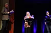 Lege Inga-Cecilie Sørheim, som pendlar til Vikedal for å heller jobbe som lege der, meiner kommuneadministrasjonen i Sauda må vise større arbeidsgivarvilje for å få til stabil legesituasjon i Sauda. Tom Hetland var debattleiar i Folkets Hus måndag kveld, der blant anna Håvard Handeland var paneldeltakar.