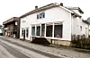 Eigaren av Rådhusgata 24 har fått lov av Sauda kommune til å rive bygget, inkludert ein garasje på baksida. Målet er at eventuelle nye eigarar av Fargerike kan utnytte området på ein betre måte.