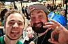 Are Odland og makker Grzegorz Gorczynski er stadig ute på reisefot til butikkar, kjøpesenter og på ulike arrangement. Mange vil ha ein bit av dei to tidlegare Lego Masters-deltakarane. Her frå Kleppestø senter på Askøy.