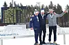Jon Olav Aarhus (til høgre) på pallen saman med gullvinnar Kÿkkä (Finland) og Julkunen (Finland).