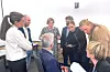 Arbeidarpartiet og Høgre sine representantar stod støtt saman, og hadde dei ti stemmene dei trengte for å få sitt budsjettforslaget sitt vedtatt. Frå venstre og rundt: Tina Grytting (H), Andreas Rolfsen (H), Siv Hege Lund (Ap), Paul Løyning (H), Ann Kristin Tveit Kalvik (Ap), Janne Eikevik (Ap), Aud Hege J. Hebnes (H) og Dagfinn Birkeland (H).