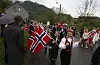 FLAGG, SMIL OG GLEDE: Barnetoget på Norge sin nasjonaldag. (Video: Charles Hauge. Foto: Frank Waal)