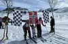 Tre generasjonar på startstreken. Torunn T. Birkeland, Elida Vestersjø og Tine Birkeland. Sekretær Kai Ove Birkeland følgjer nøye med på sidelinja.