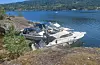 Båtferie i uthavn. 25 år med båtferie i lag, tre generasjonar,Økstrafjorden, august 2024.